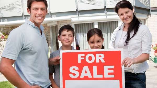When you’re ready to begin the process of selling your home, try to avoid these common mistakes.